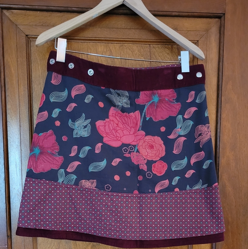 Reversible Adjustable Waist Mini Skirt